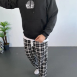 Erkek Oversize Üç İplik Kapüşonlu Sweatshirt Siyah Sırt ve Ön Baskılı Kanguru - Siyah