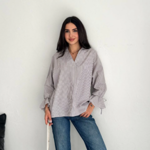 Kadın Arkası Asimetrik Yırtmaç Kesim Detaylı Cizgili Bluz Gömlek - Gri