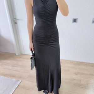 Bürümcük Kumaşlı İçi Astarlı Üzgülü Kolsuz Büzgülü Uzun Elbise - Siyah