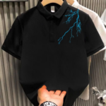 Erkek Yakası Düğmeli Baskılı T-Shirt - Siyah