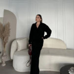 V Yaka 3 Düğmeli Hırka Takım Triko İkili Etekli - Siyah