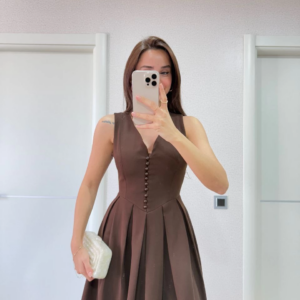 V yaka Krep Arka Ön Pens Detaylı Uzun Kolsuz Elbise - Kahverengi