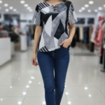 Kadın Desenli Püsküllü Viskon Bluz Bebe Yaka Kısa Kollu Big Size Kesim - Desenli