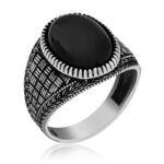 Gümüş Oniks Taşlı Örgü Desenli Erkek Yüzük