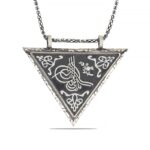 Gümüş Üçgen İçi Açılabilen Tuğra Muskalık Kolye